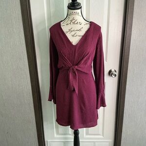 Le Lis Elegant Burgundy Dress Size Medium
